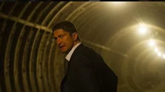 Gerard Butler: Διακοπές στη Μύκονο με τη σύντροφό του