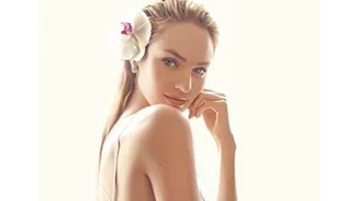 Candice Swanepoel: Έφερε στον κόσμο το πρώτο της παιδί