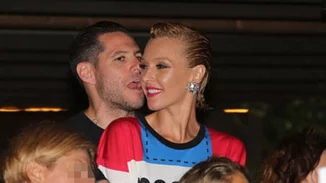 Πάρις Κασιδόκωστας-Τάμτα: Διασκέδασαν μαζί στη συναυλία του Σάκη Ρουβά