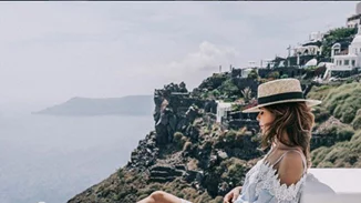 Ετοιμάζεις τη βαλίτσα των διακοπών; 10 καφτάνια που χρειάζεσαι μαζί σου