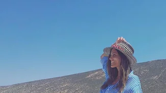 Μαίρη Συνατσάκη: Το album των καλοκαιρινών διακοπών της