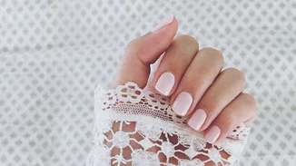 Πώς να κάνω τα νύχια μου πιο σκληρά