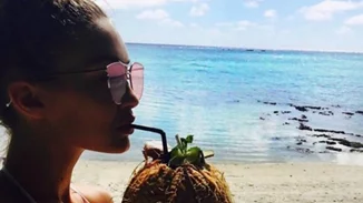 Αυτές είναι οι καλύτερες φωτογραφίες των celebrities από τις διακοπές τους!