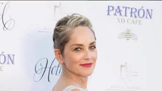 Sharon Stone: Σε ένα σπάνιο οικογενειακό στιγμιότυπο με τους τρεις γιους της