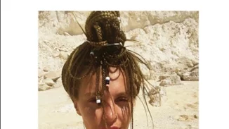 Τάμτα: Οι απόλυτα σέξι αναρτήσεις της από το Ναυάγιο της Ζακύνθου