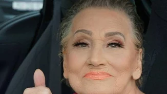 H 80χρονη γιαγιά που διδάσκει τέλειο contouring ξαναχτυπά!