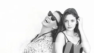 Βάνα Μπάρμπα:  Έγινε 50 και φωτογραφίζεται με την 15χρονη κόρη της