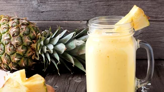 Smoothie με ανανά και τζίντζερ για λαμπερό δέρμα και γρήγορο μεταβολισμό