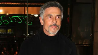 Αγνώριστος ο Σταύρος Ζαλμάς! Δες το νέο του look