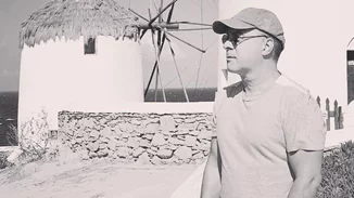 Φώτης Σεργουλόπουλος: Γιόρτασε τα γενέθλιά του με φίλους στην Μύκονο