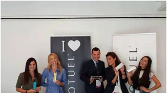 Με χαμόγελα από την Ισπανία