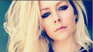 Avril Lavigne: Πέθανε το 2003(!);