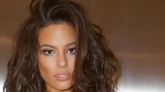 Ashley Graham: Το plus size μοντέλο σου δίνει ένα μεγάλο μάθημα αυτοπεποίθησης