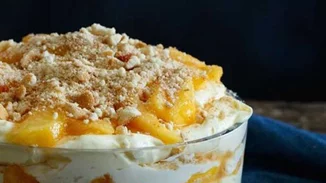 Αυτή είναι η πιο εύκολη συνταγή για trifle ροδάκινο!