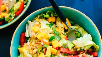 Ροδάκινο, αγγούρι και μαρούλι: Ένας απρόσμενα λαχταριστός συνδυασμός