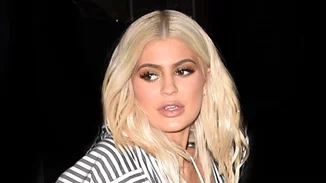 Kendall + Kylie: Οι εμφανίσεις στα εγκαίνια του καταστήματος τους