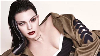 Kendall Jenner: Κι όμως, παίζει μπάσκετ φορώντας τακούνια! (video)