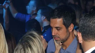 Νίκη Κάρτσωνα - Νίκος Χατζής: Τρυφερές στιγμές σε βραδινή έξοδο