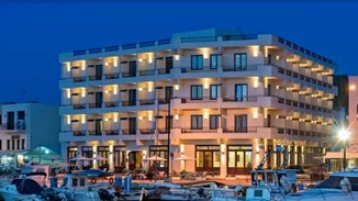 Porto Veneziano: Ζήσε τη μαγεία του Παλιού Λιμανιού στα ειδυλλιακά Χανιά