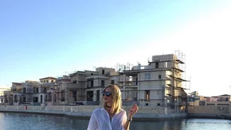 Star Style Tips: Αυτό είναι το βασικό κομμάτι της γκαρνταρόμπας των επωνύμων και πώς το συνδυάζουν