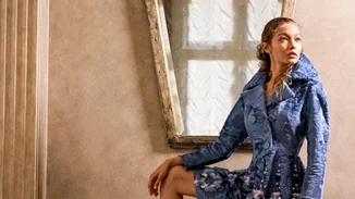 Gigi Hadid: Πρωταγωνιστεί στην καμπάνια για τα 90 χρόνια  Fendi