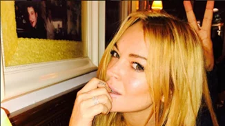 Lindsay Lohan: Καυτά φιλιά με τον Ντένη Παπαγεωργίου στο opening party