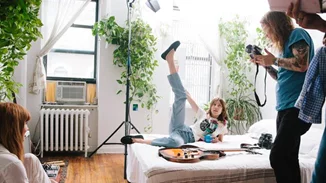 Alexa Chung: Κρύβεται πίσω από την αναγέννηση των UGG!