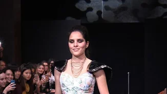 The Blind Fashion Show: Η εβδομάδα μόδας στο Παρίσι έκλεισε με μοντέλα χωρίς όραση