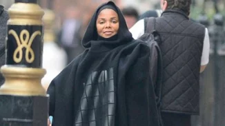 Janet Jackson: Από τα σέξι outfits στο... χιτζάμπ