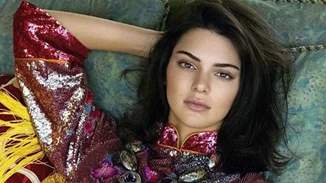 Πώς θα περάσουν τα Χριστούγεννα αυτές οι celebrities;