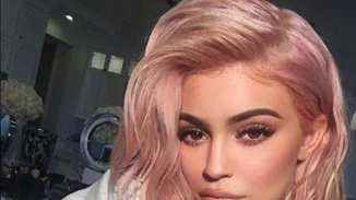 Kylie Jenner: "Συγγνώμη για τα χείλη σου Kendall"