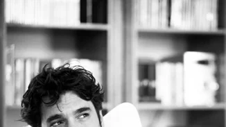 Χριστόφορος Παπακαλιάτης: Η ενόχληση μπροστά στην κάμερα