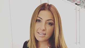 Έλενα Παπαρίζου: H καυτή πόζα στην καρέκλα του Voice