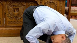 Barack Obama: Ο πρώην πρόεδρος των ΗΠΑ στις πιο τρυφερές στιγμές του