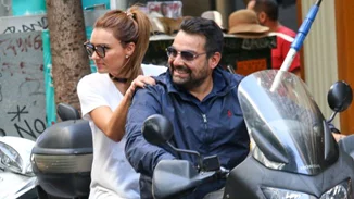 Ελένη Τσολάκη: Βόλτα με το σύντροφό της στο κέντρο της Αθήνας