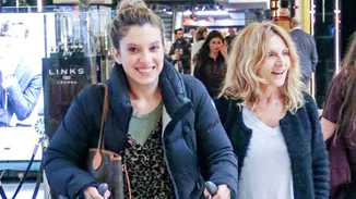 Σύλβια Δεληκούρα: Για ψώνια με τη μητέρα και το γιο της