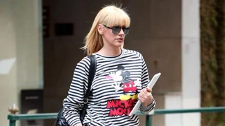 Σάσα Σταμάτη: Βόλτα στο Κολωνάκι με εντυπωσιακό look!