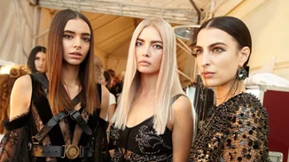 Mi-Ro: Όλες οι λεπτομέρειες για το hair look που συνόδευσε τις εντυπωσιακές δημιουργίες