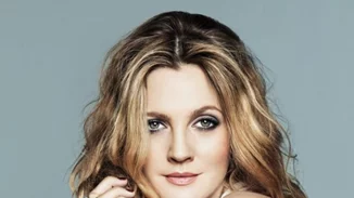 Drew Barrymore: Στην παραλία χωρίς ρετούς!
