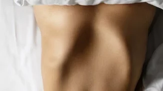 Γιατί έχεις φούσκωμα και τι να φας (και οι τροφές που θες για επίπεδη κοιλιά)