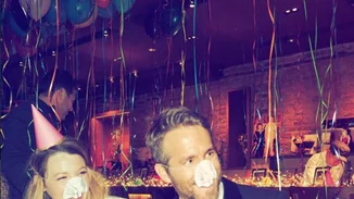 Blake Lively - Ryan Reynolds: Στη Disneyland με τα παιδιά τους!