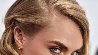 Cara Delevigne: Πιο εντυπωσιακή από ποτέ με see through δημιουργία!