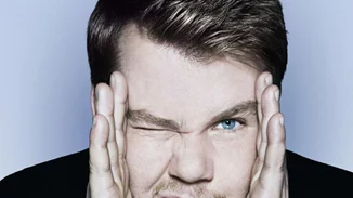 James Corden: Θα παρουσιάσει τα βραβεία Grammy!