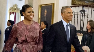 Barack-Michelle Obama: Η εντυπωσιακή είσοδός τους στα Medal of Freedom!
