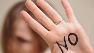 Τέλος στη βία κατά των γυναικών: Μαζί θα την αντιμετωπίσουμε!