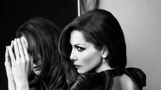 Δέσποινα Βανδή: Οι επίσημες φωτογραφίες για την αφίσα του Mamma Mia