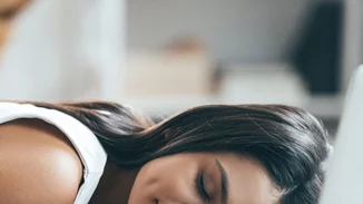 10 φυσικοί τρόποι να καταπολεμήσεις την υπερβολική υπνηλία