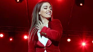 Ελένη Φουρέιρα: Η εντυπωσιακή εμφάνιση στη χριστουγεννιάτικη συναυλία της