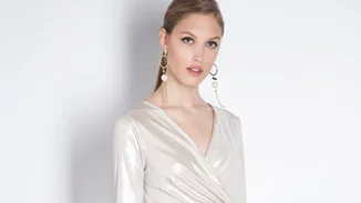5+1 λαμπερά φορέματα για τις πιο stylish γιορτές