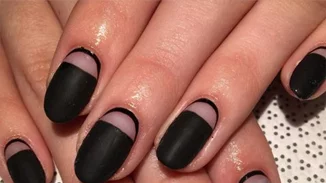 #maniMonday: Αυτή είναι η νέα και πιο trendy εκδοχή του matte manicure
